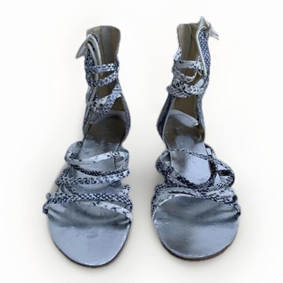 Free People Sandals Gladiator Flats Gray Snakeskin Sz 39 Fits 8.5 USA - Picture 1 of 12
